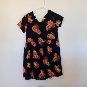 Cute floral dress!